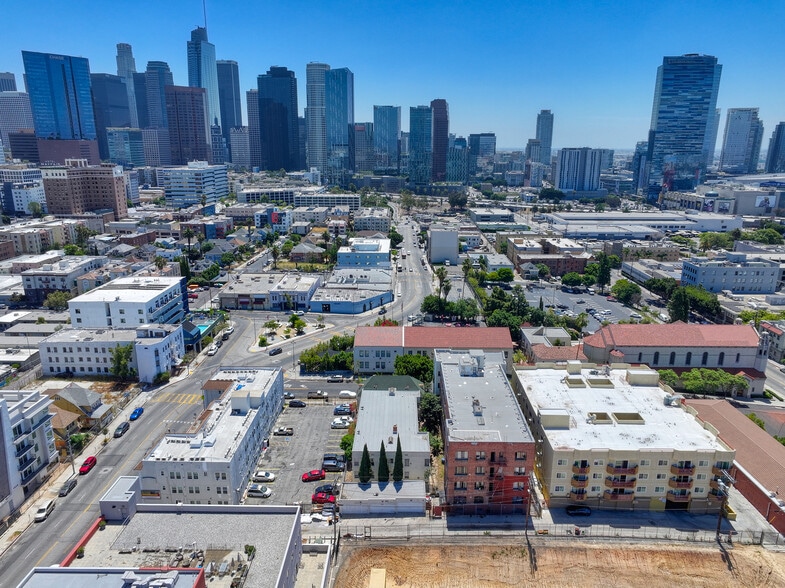 More Photos Of 815 Green Ave, Los Angeles Apartments For Sale