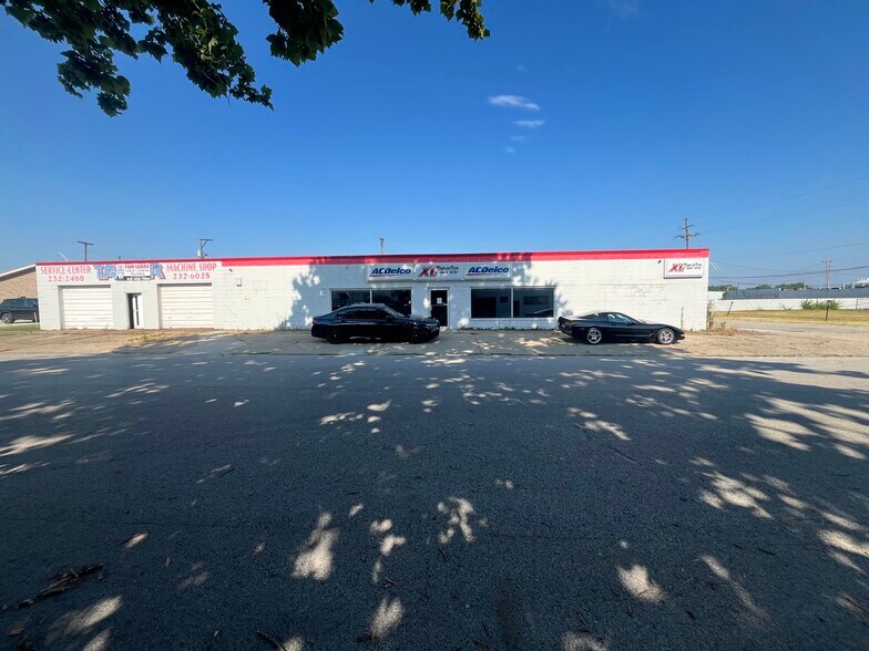 More Photos Of 124 N 2nd St, Terre Haute Warehouse For Sale