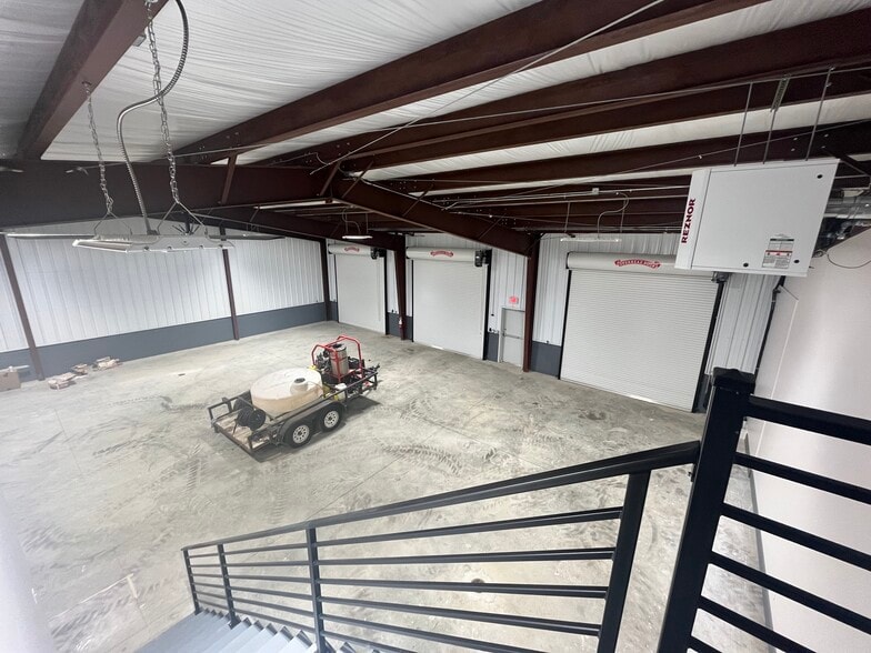 More Photos Of 2740 Old Austin Peay Hwy, Memphis Industrial For Lease