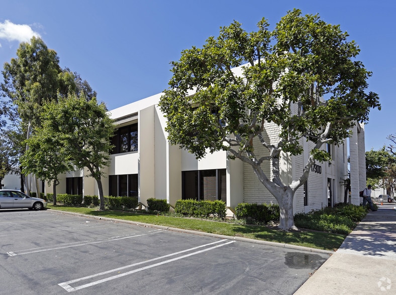 More Photos Of 17870 Sky Park Cir, Irvine Unknown For Lease