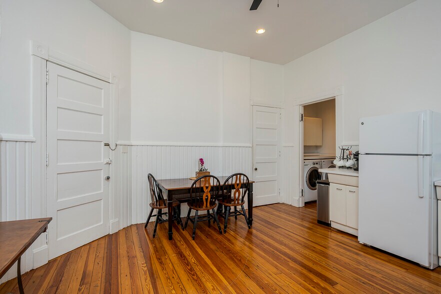 More Photos Of 199 E Loudon Ave, Lexington Office Residential For Sale