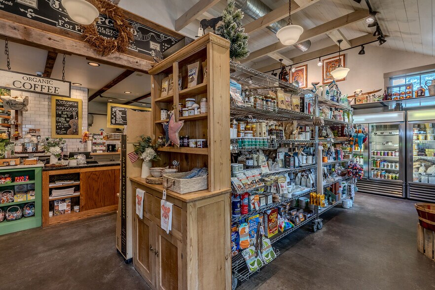 More Photos Of 305 Main St, Peru Restaurant For Sale