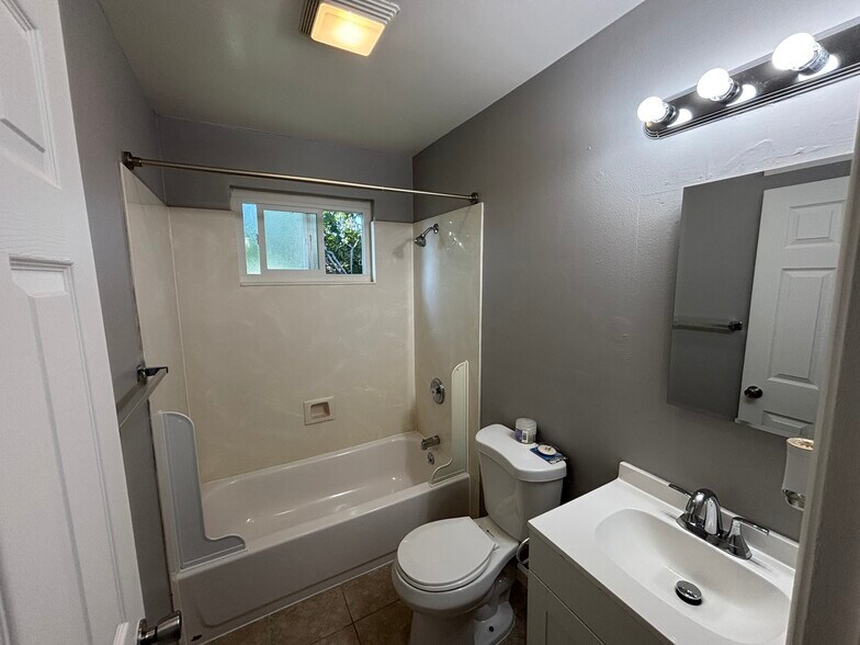 More Photos Of 20 E 16th St, Antioch Apartments For Sale