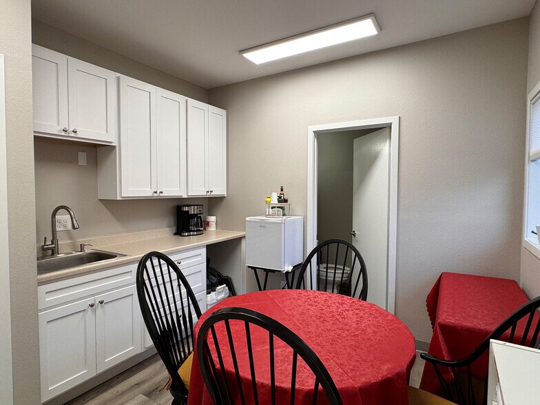 More Photos Of 1974 Blue Mesa Ct, Loveland Medical For Lease