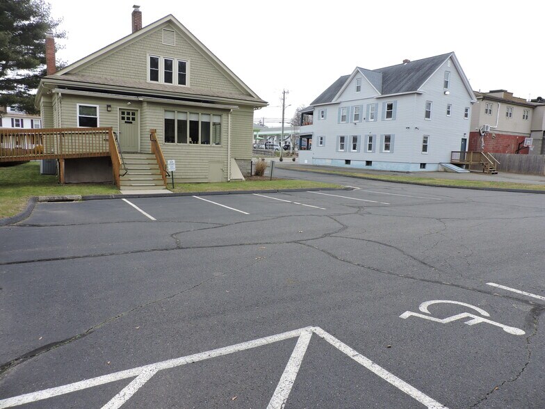 More Photos Of 280 Main St, Manchester Office For Sale