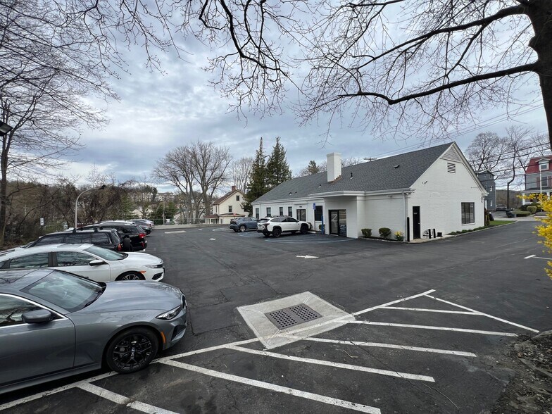 More Photos Of 500 Ashford Ave, Ardsley General Retail For Sale