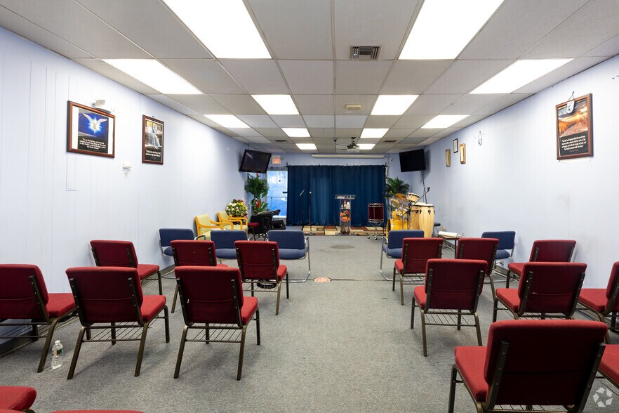 More Photos Of 2897-2919 New Brooklyn Erial Rd, Sicklerville Freestanding For Sale