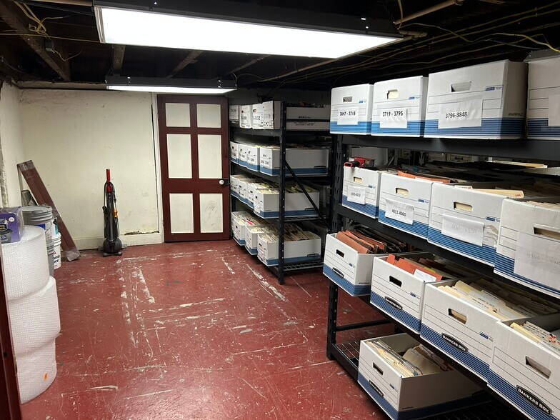 More Photos Of 62 Public Sq, Salem Storefront Retail Office For Sale