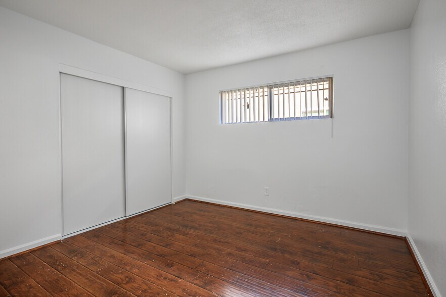 More Photos Of 1076-1112 Sierra Vista Dr, Las Vegas Apartments For Sale