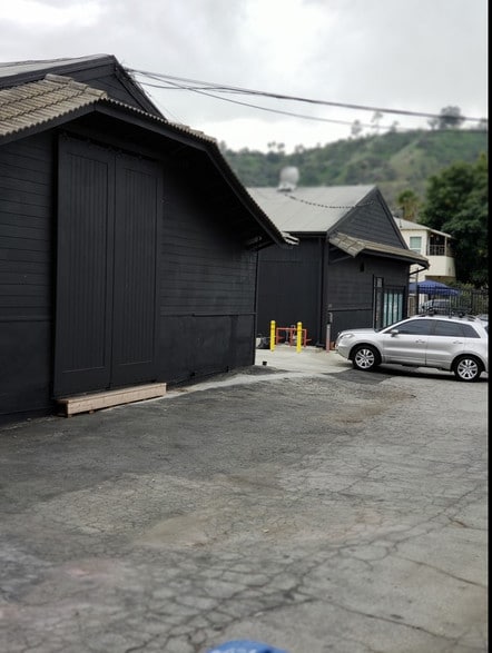 More Photos Of 2425 Glover Pl, Los Angeles Unknown For Lease