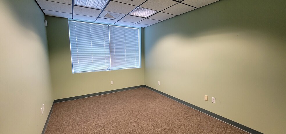 More Photos Of 70 Zachary Rd, Manchester Research And Development For Lease