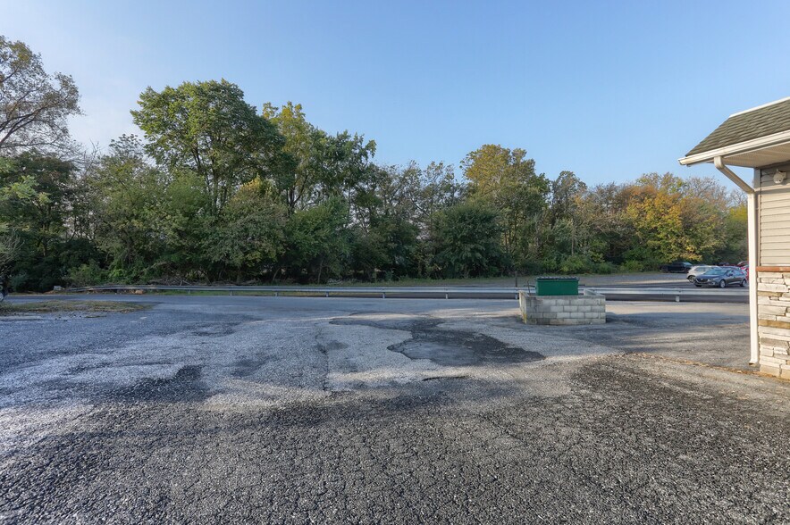 More Photos Of 2234 Cumberland St, Lebanon Storefront Retail Residential For Sale