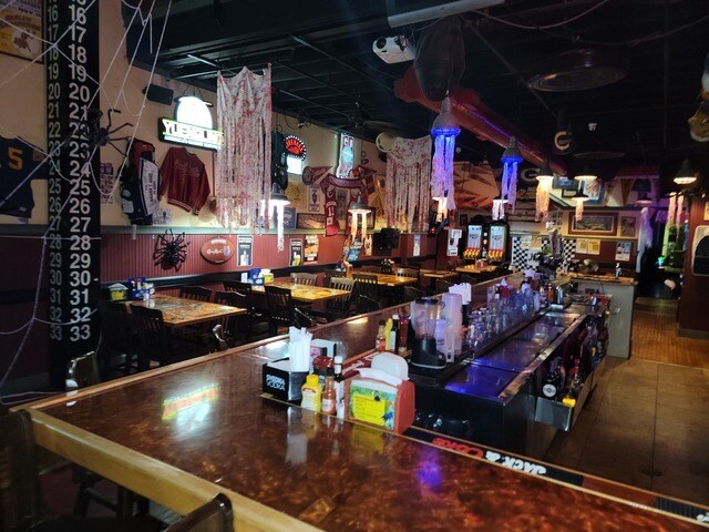 More Photos Of 1500 N E St, Richmond Specialty For Sale