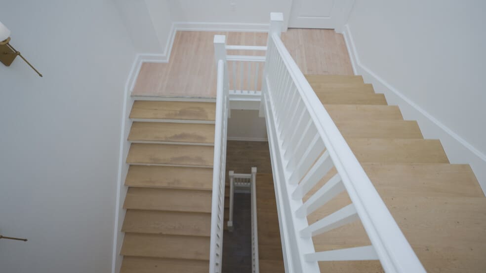 More Photos Of 550 N 1st St, Woodburn Office For Sale