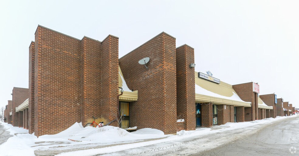 More Photos Of 2600 John St, Markham Light Distribution For Sale