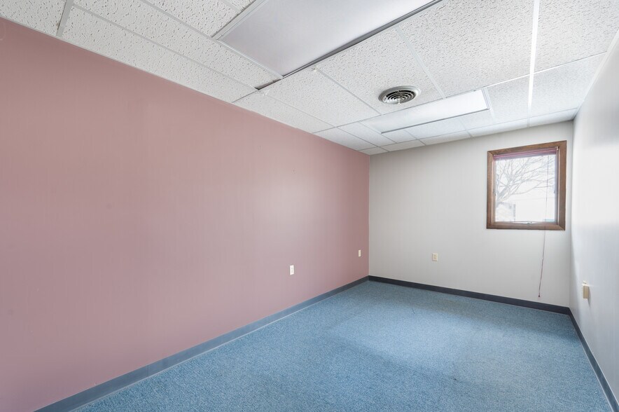 More Photos Of 203 S 3rd Ave, Big Rapids Medical For Sale