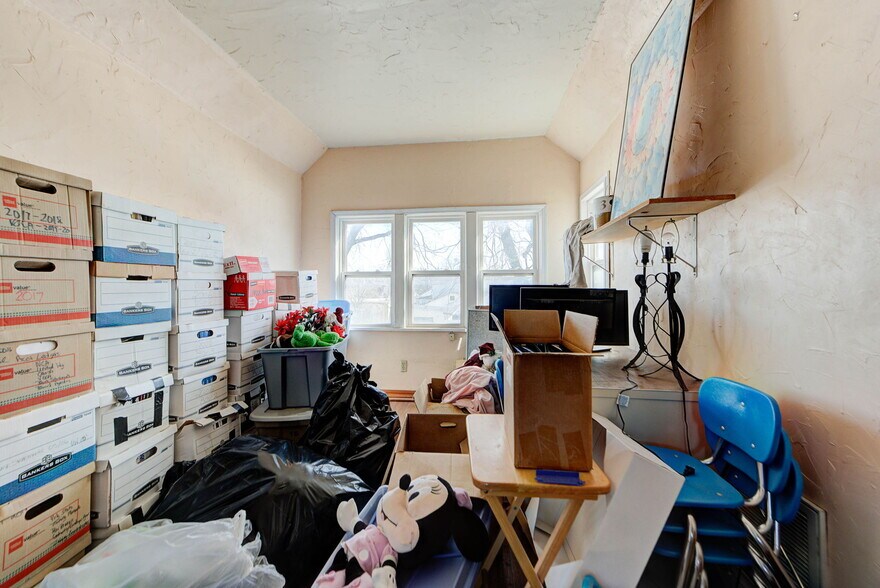 More Photos Of , El Reno Office For Sale