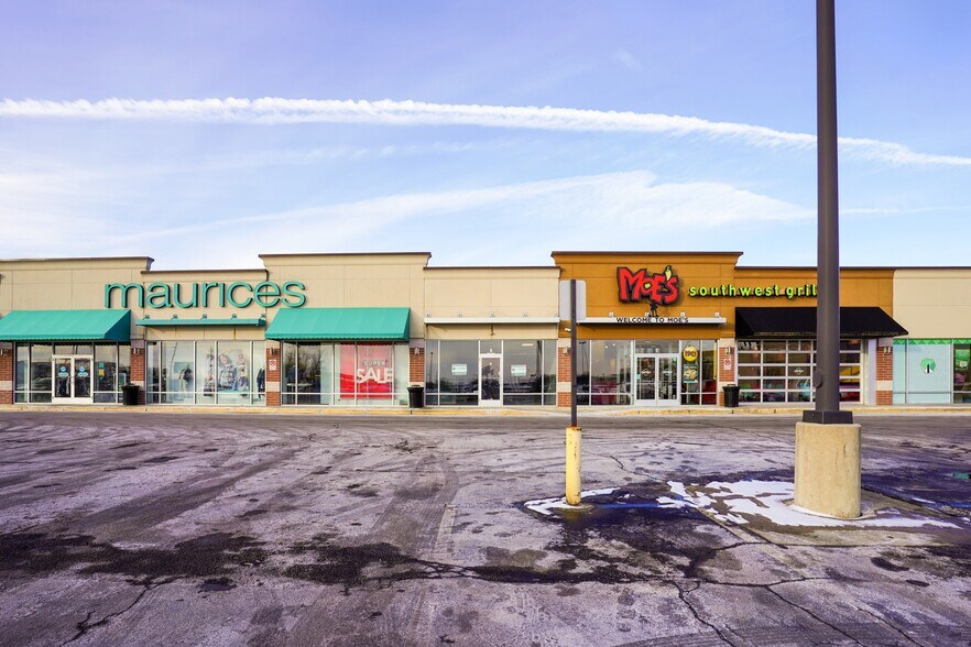 More Photos Of 3308 N Wayne St, Angola General Retail For Lease