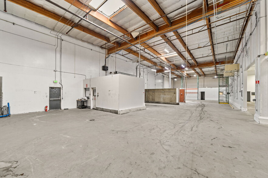 More Photos Of 751 Via Lata, Colton Manufacturing For Sale