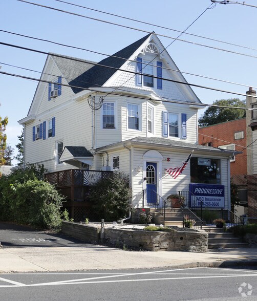 Primary Photo Of 2205 Mount Carmel Ave, Glenside Office For Lease