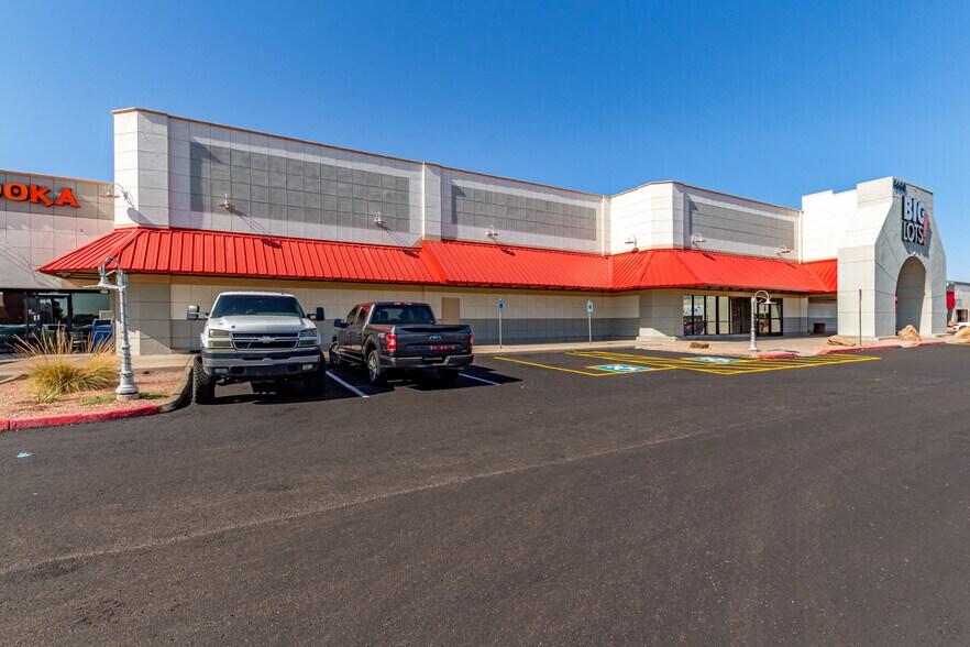 More Photos Of 6660 W Cactus Rd, Glendale Unknown For Lease