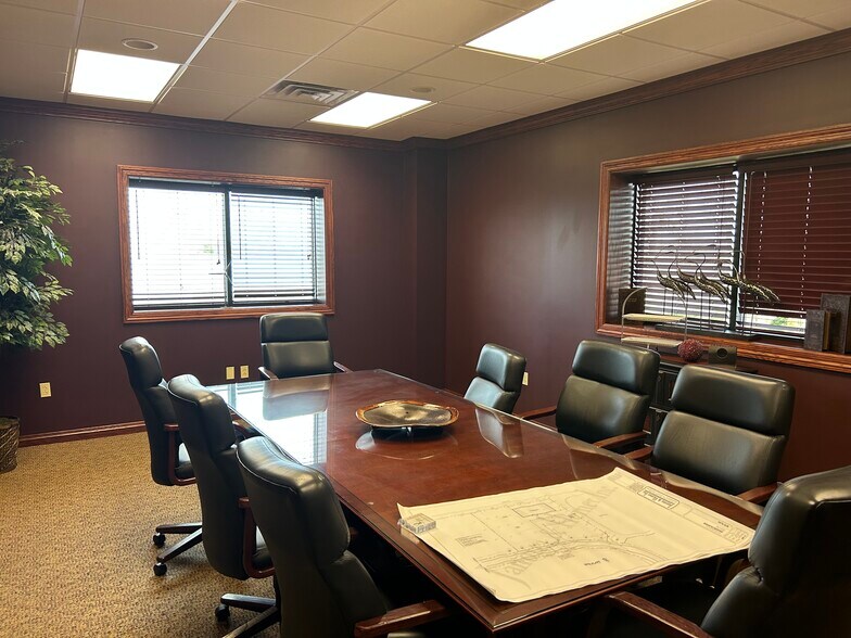 More Photos Of 319 Howard Dr, Sandusky Office For Sale
