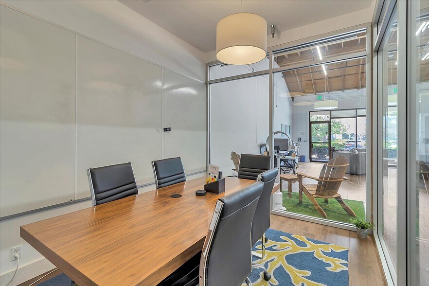 More Photos Of 335 Convention Way, Redwood City Unknown For Lease