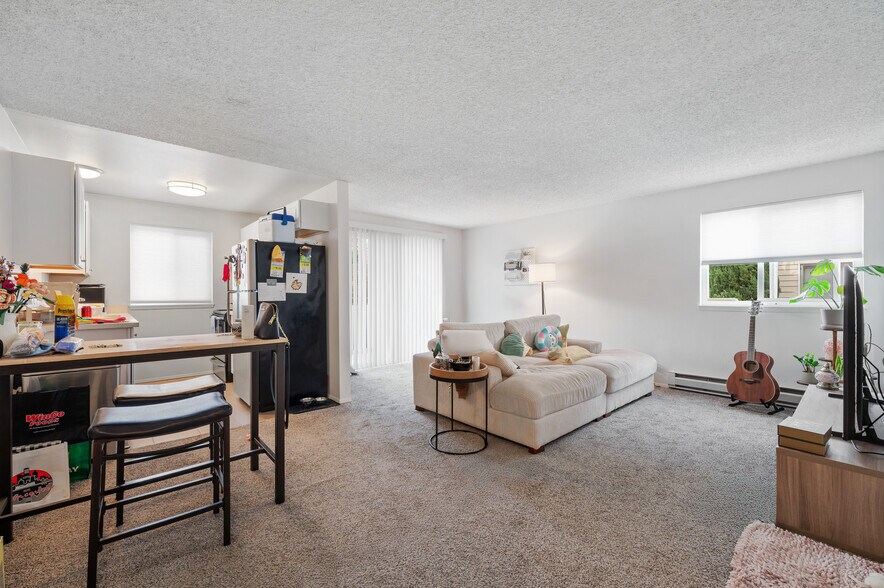 More Photos Of 3046 SW Avalon Way, Seattle Apartments For Sale