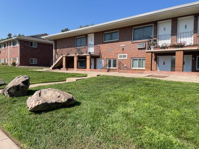 More Photos Of 5331 S Delaware St, Littleton Apartments For Sale