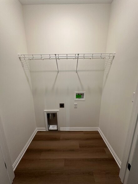 More Photos Of 5438 Bakers Spring St, Bowling Green Apartments For Sale