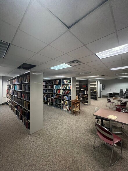 More Photos Of 6515 Steubenville Pike, Pittsburgh Manufacturing For Sale