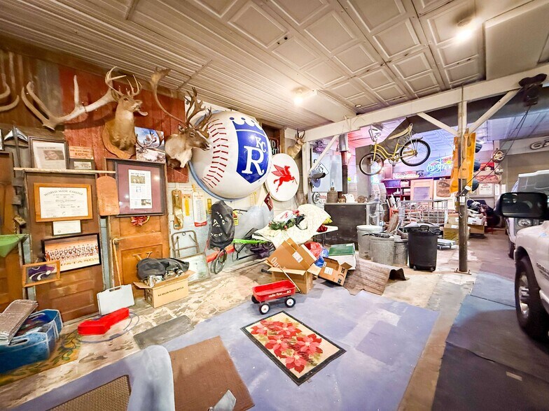 More Photos Of 212 N 3rd St, Salina Warehouse For Sale