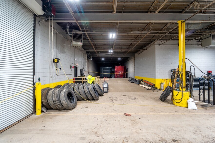 More Photos Of 255 E 167th St, Harvey Distribution For Lease