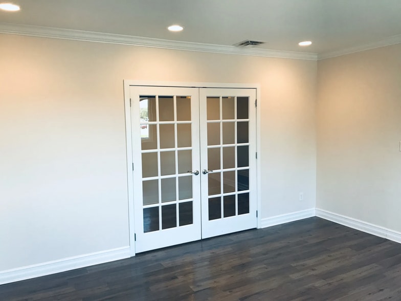 More Photos Of 24525 Southfield Rd, Southfield Unknown For Lease