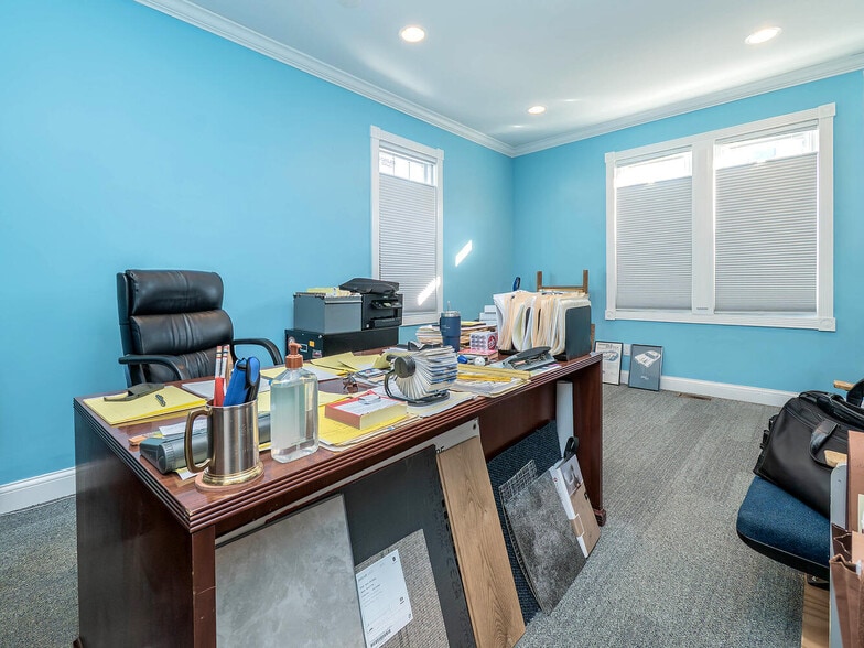 More Photos Of 17 S Maryland Ave, Port Washington Loft Creative Space For Sale