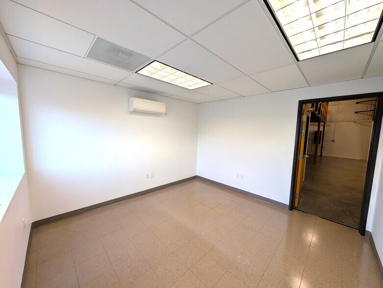 More Photos Of 5900 NE 152nd Ave, Vancouver Unknown For Lease
