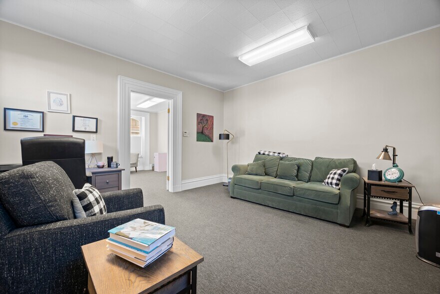 More Photos Of 258 42nd St, Pittsburgh Office For Sale