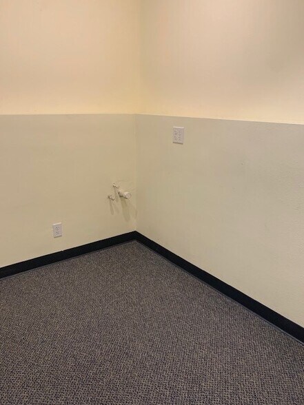 More Photos Of 2030 Viborg Rd, Solvang Medical For Lease