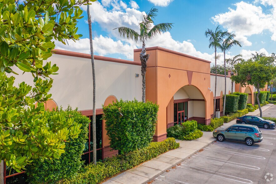 Primary Photo Of 3001-3045 N Commerce Pky, Miramar Office For Lease