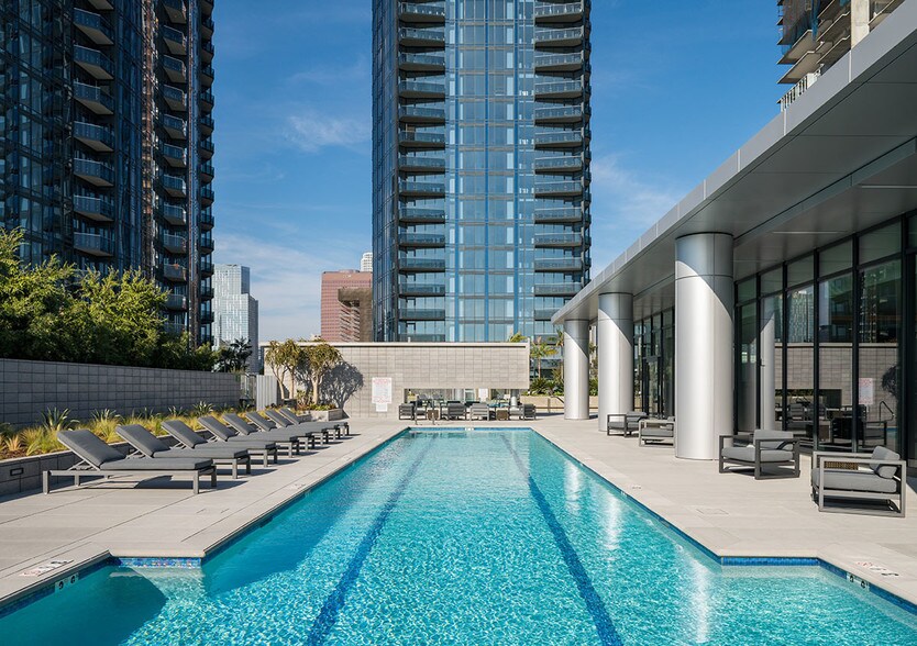 More Photos Of 1200 S Figueroa St, Los Angeles Apartments For Lease