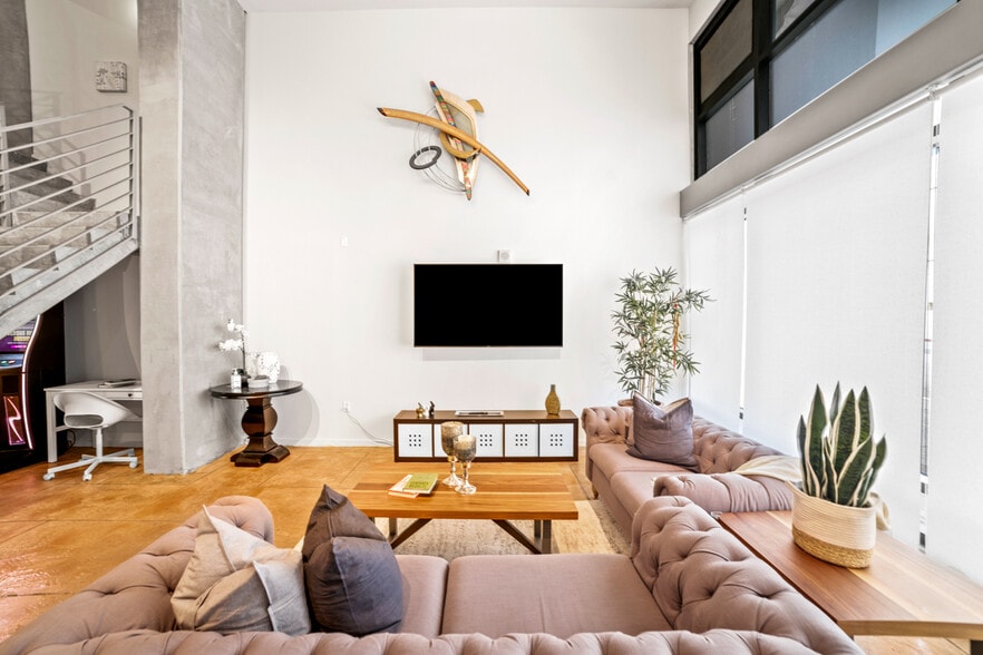 More Photos Of 350 11th Ave, San Diego Apartments For Sale