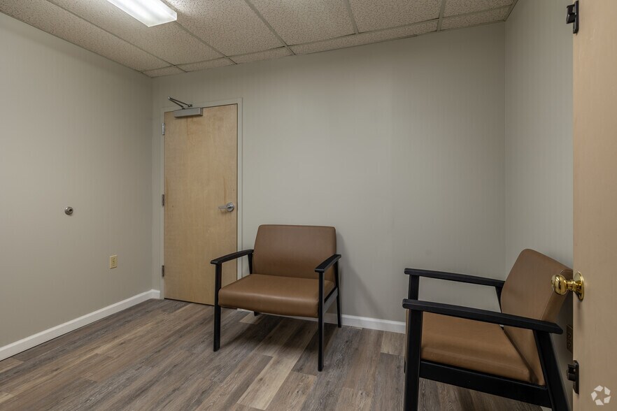 More Photos Of 754 S Cleveland Ave, Mogadore Medical For Sale