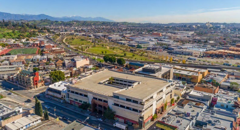 More Photos Of 988 N Hill St, Los Angeles General Retail For Sale