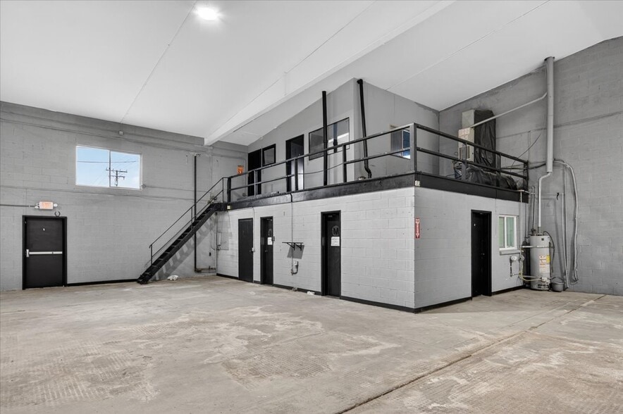 More Photos Of 749 N Plano St, Porterville Warehouse For Sale