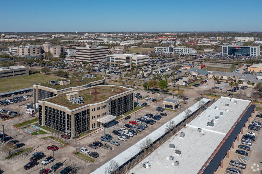 More Photos Of 251 Medical Center Blvd, Webster Medical For Lease