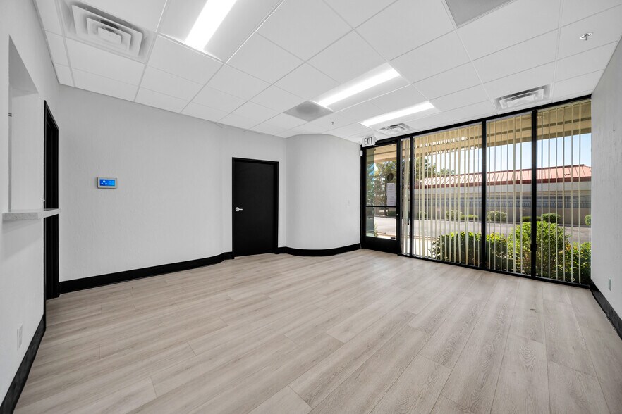 More Photos Of 4045 E Union Hills Dr, Phoenix Medical For Sale