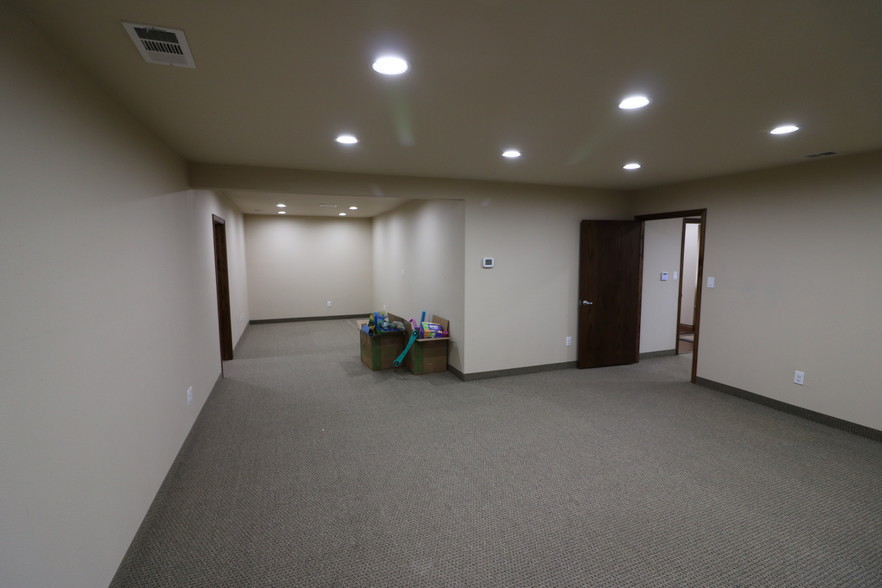 More Photos Of 105 New Hope Rd E, McKinney Freestanding For Lease