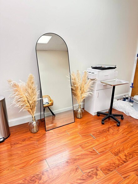 More Photos Of 201 N Main St, Farmville Office For Lease