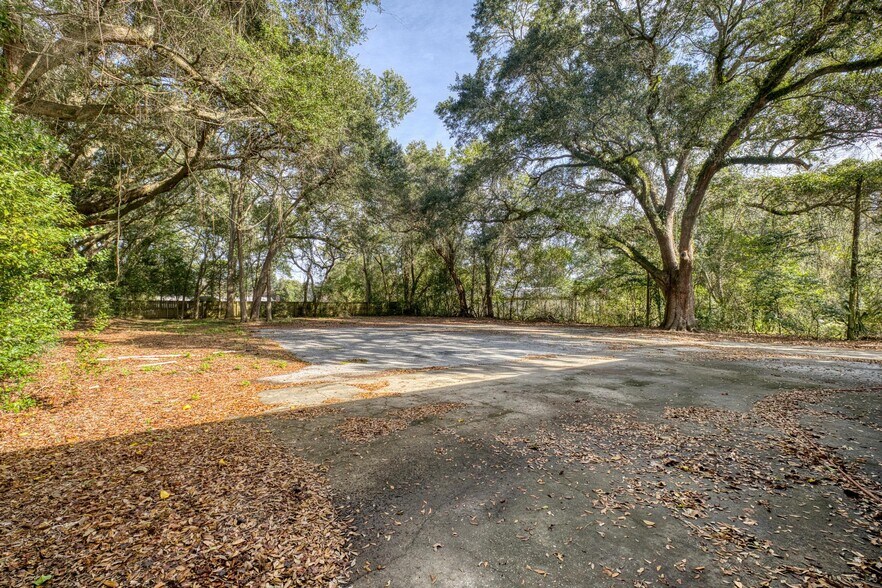 More Photos Of 1014 Creighton Rd, Pensacola Flex For Lease