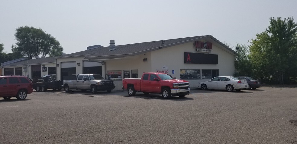 More Photos Of 1447 Gratiot Ave, Mount Clemens Auto Repair For Sale